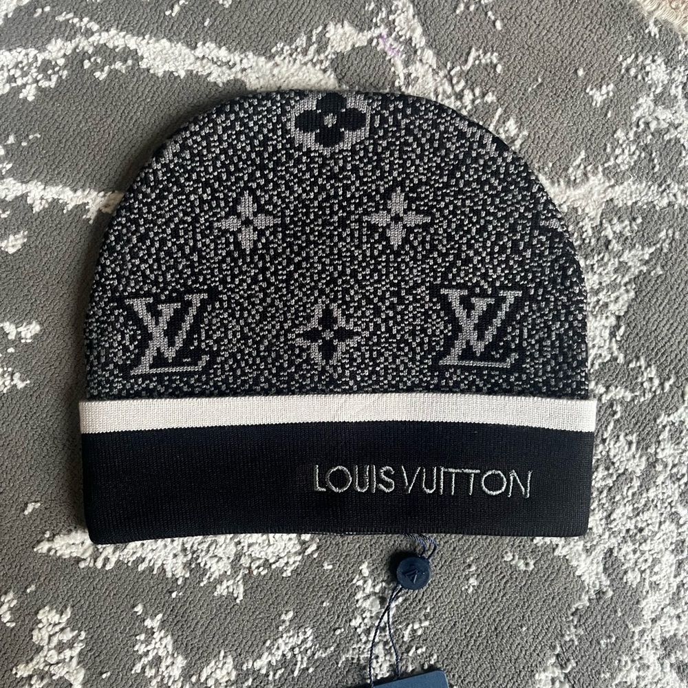 Louis Vuitton Monogram Black and Gray Hat